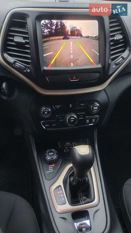 Позашляховик / Кросовер Jeep Cherokee 2015 в Вінниці