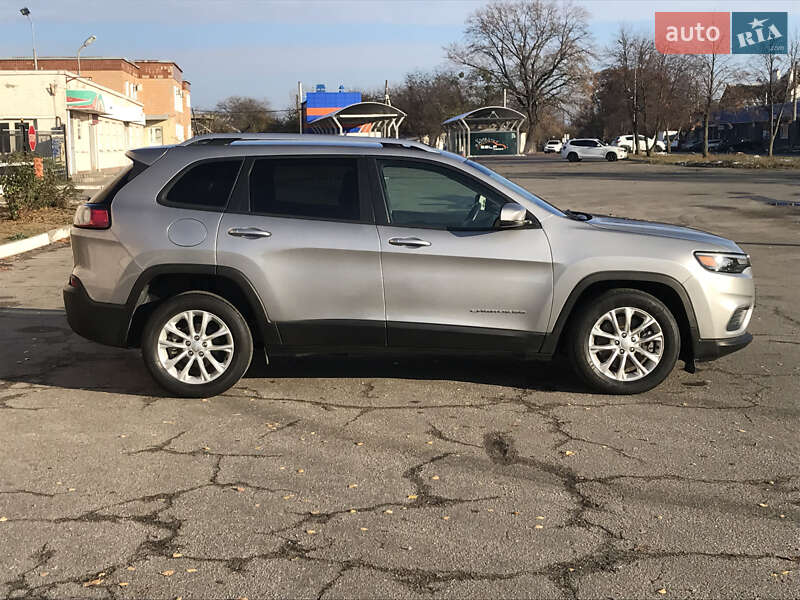 Позашляховик / Кросовер Jeep Cherokee 2019 в Києві