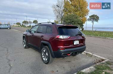 Внедорожник / Кроссовер Jeep Cherokee 2019 в 