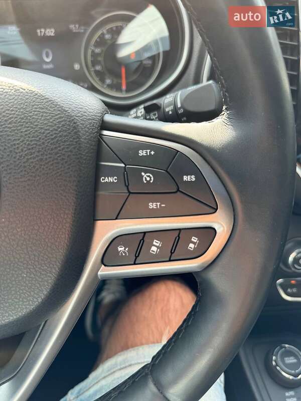 Внедорожник / Кроссовер Jeep Cherokee 2020 в Кривом Роге фото 29 Внедорожник / Кроссовер Jeep Cherokee 2020 в Кривом Роге