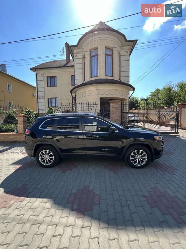 Внедорожник / Кроссовер Jeep Cherokee 2018 в Черновцах