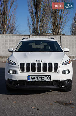 Внедорожник / Кроссовер Jeep Cherokee 2015 в Киеве