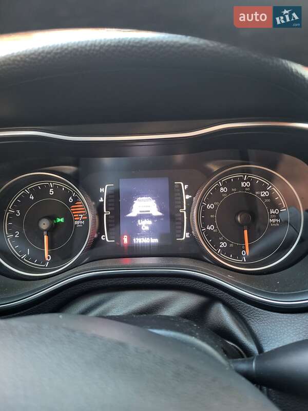 Внедорожник / Кроссовер Jeep Cherokee 2018 в Харькове