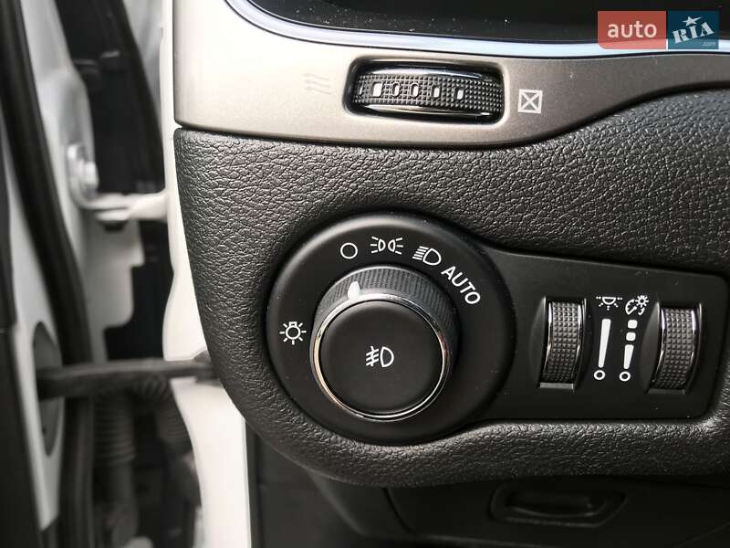 Внедорожник / Кроссовер Jeep Cherokee 2018 в Львове фото 11 Внедорожник / Кроссовер Jeep Cherokee 2018 в Львове