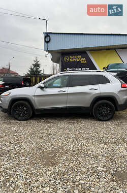 Позашляховик / Кросовер Jeep Cherokee 2015 в Івано-Франківську