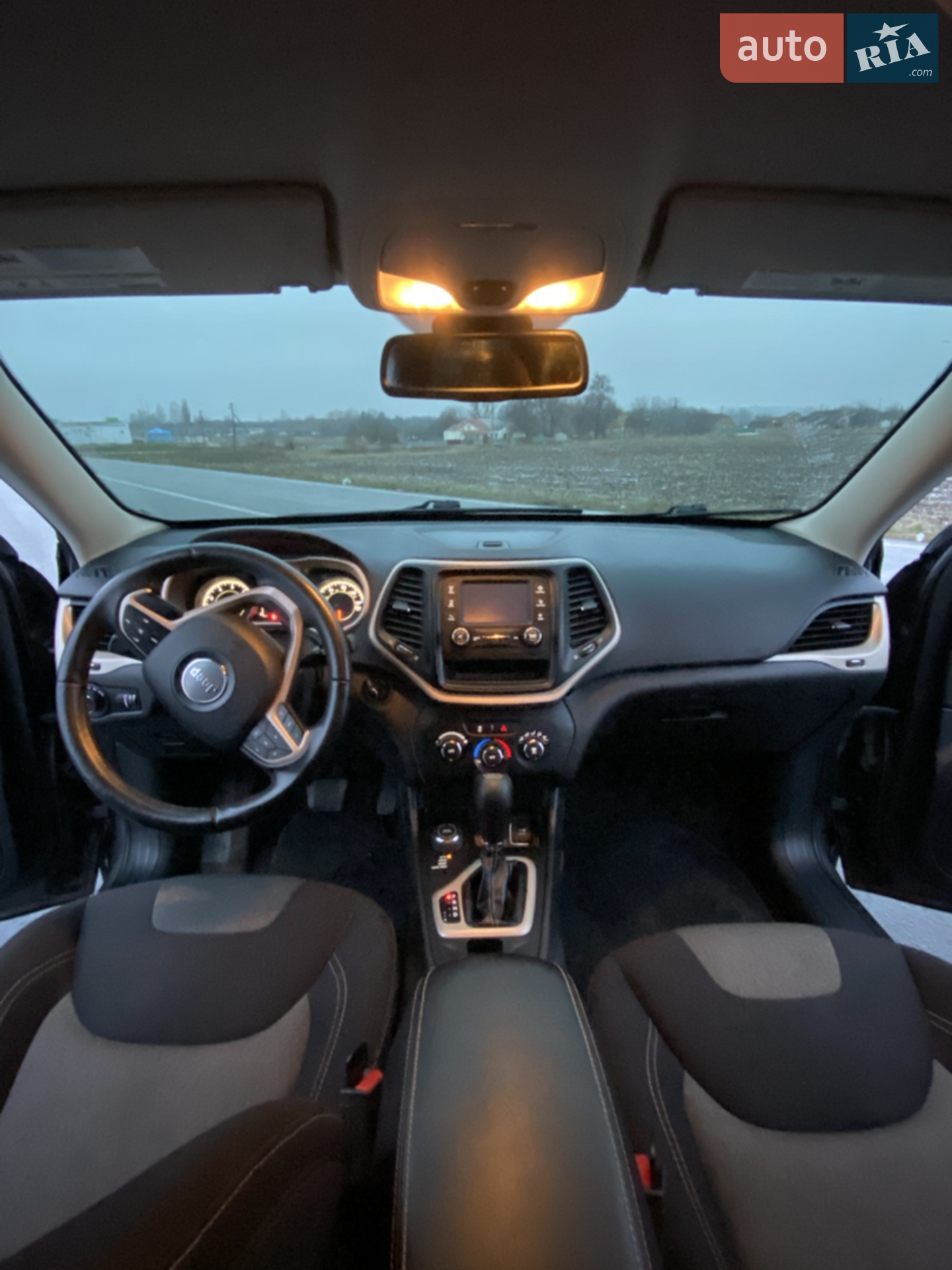 2017 Jeep Cherokee - мініатюра 15