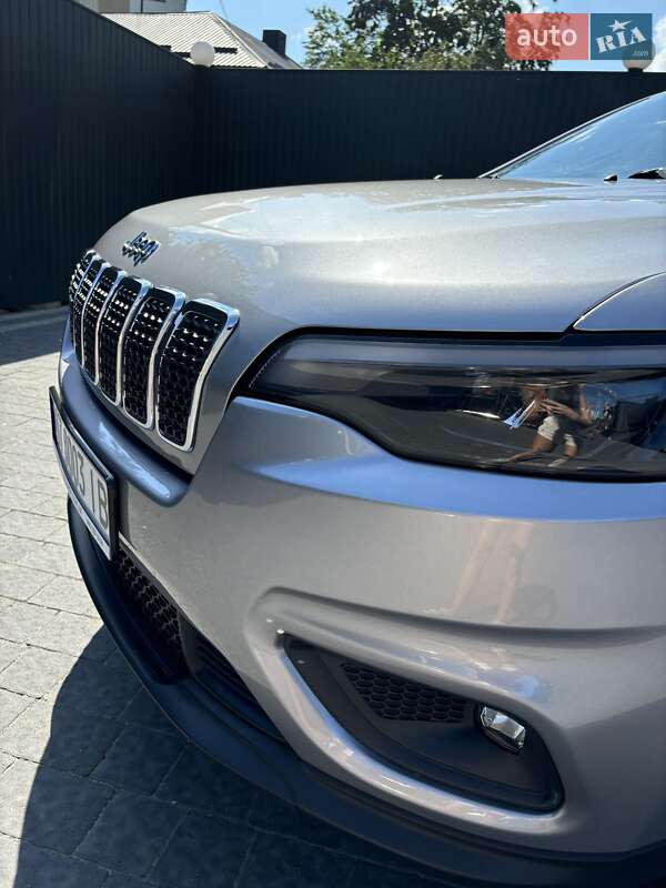 Внедорожник / Кроссовер Jeep Cherokee 2019 в Ивано-Франковске