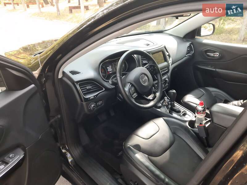 Позашляховик / Кросовер Jeep Cherokee 2018 в Чернігові