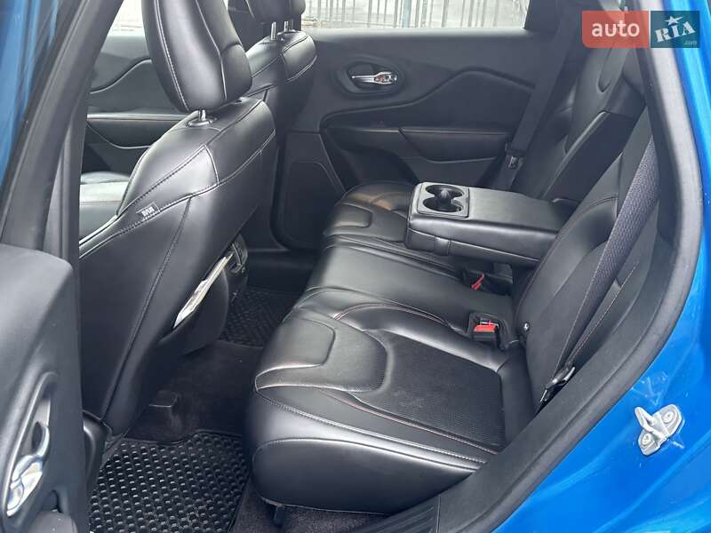 Позашляховик / Кросовер Jeep Cherokee 2018 в Києві