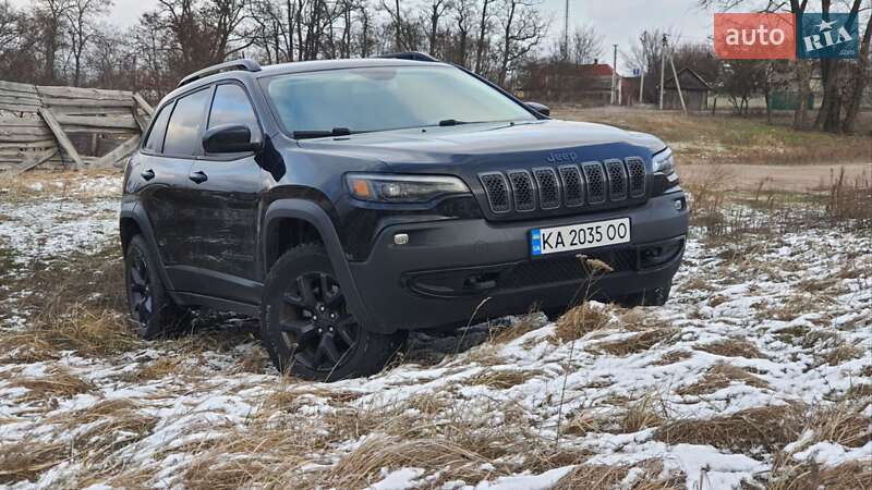 Внедорожник / Кроссовер Jeep Cherokee 2019 в Киеве