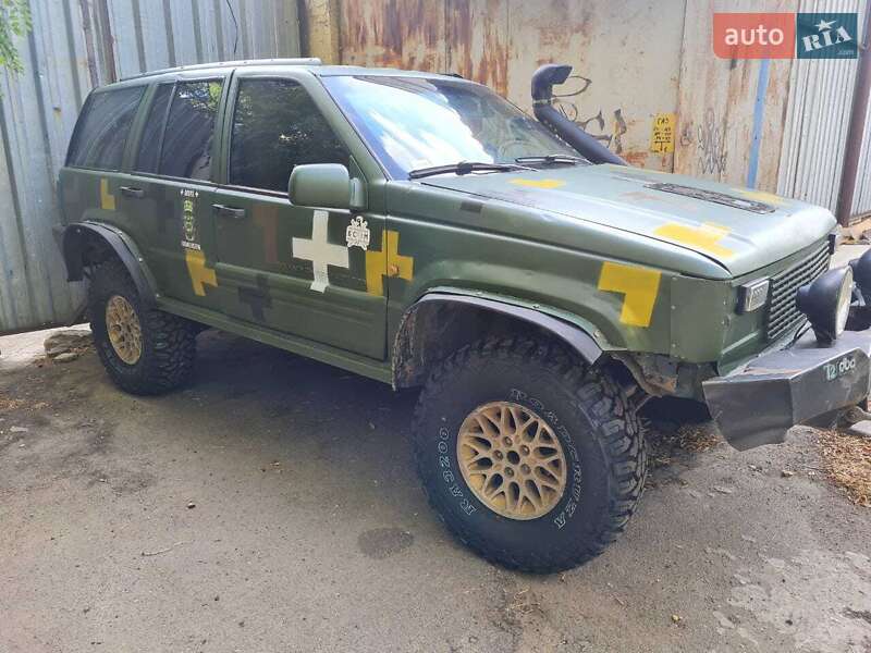 Внедорожник / Кроссовер Jeep Cherokee 1996 в Днепре