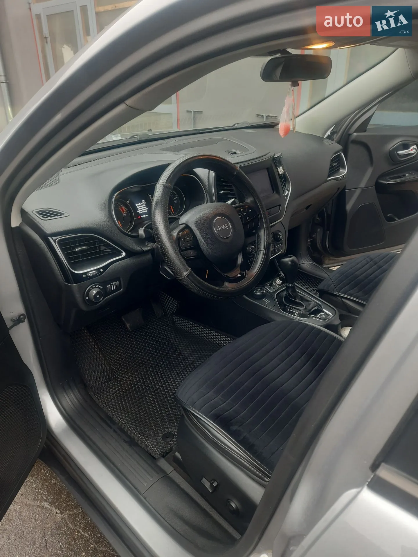 2019 Jeep Cherokee - мініатюра 6