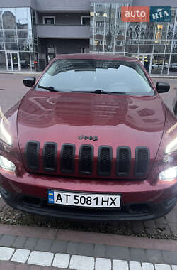 Внедорожник / Кроссовер Jeep Cherokee 2013 в Ивано-Франковске