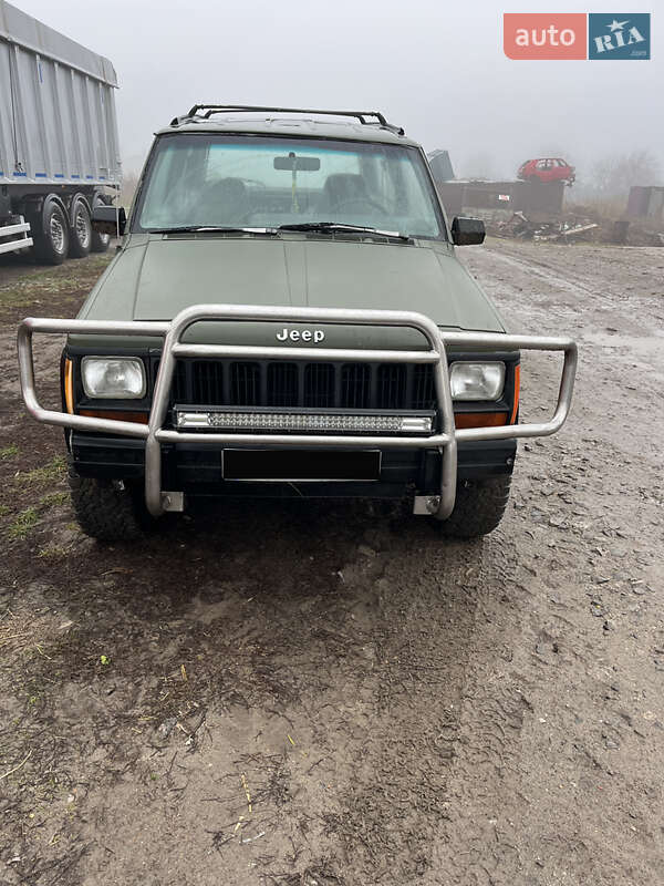 Позашляховик / Кросовер Jeep Cherokee 1992 в Монастирищеві