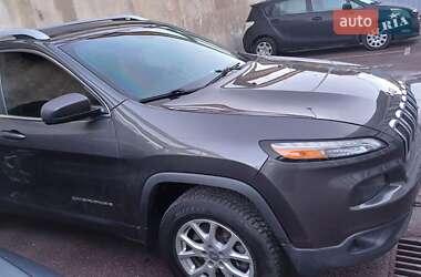 Внедорожник / Кроссовер Jeep Cherokee 2016 в Киеве