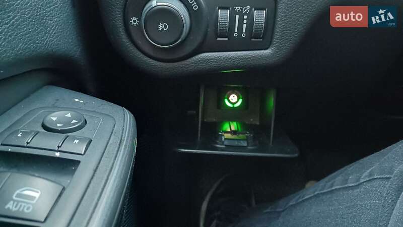 Позашляховик / Кросовер Jeep Cherokee 2016 в Києві