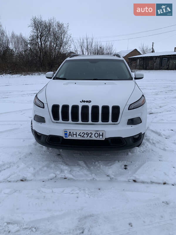 Позашляховик / Кросовер Jeep Cherokee 2015 в Луцьку