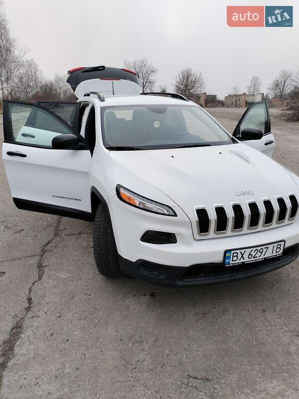 Внедорожник / Кроссовер Jeep Cherokee 2016 в Деражне