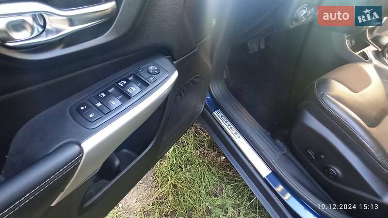 Внедорожник / Кроссовер Jeep Cherokee 2017 в Виннице