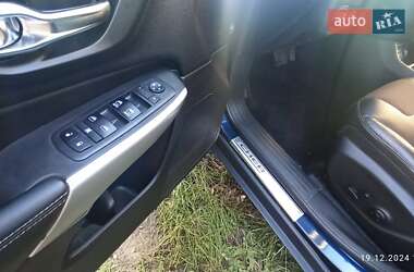 Внедорожник / Кроссовер Jeep Cherokee 2017 в 