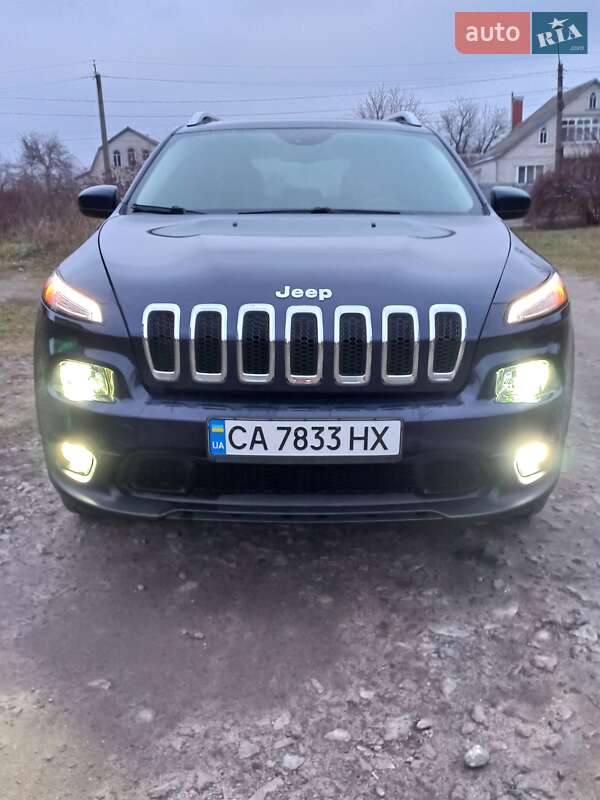 Внедорожник / Кроссовер Jeep Cherokee 2016 в 