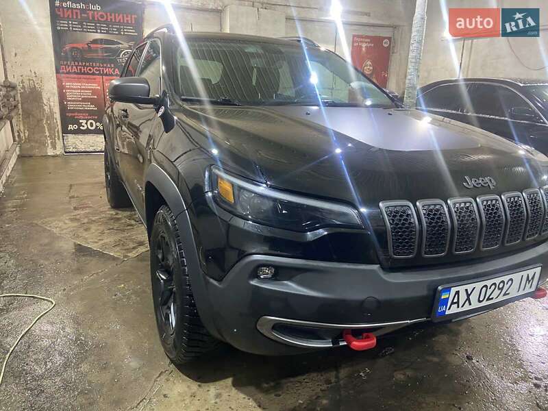 Позашляховик / Кросовер Jeep Cherokee 2018 в Краснограді