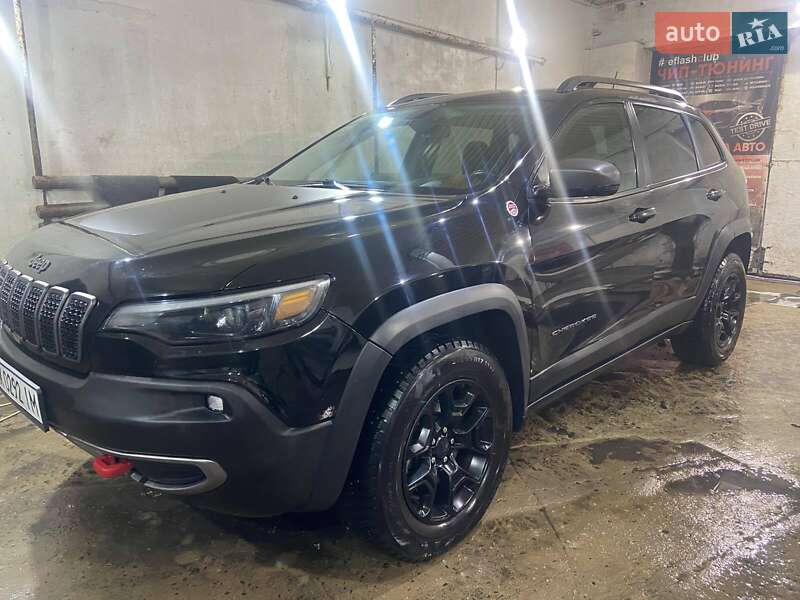 Внедорожник / Кроссовер Jeep Cherokee 2018 в Краснограде