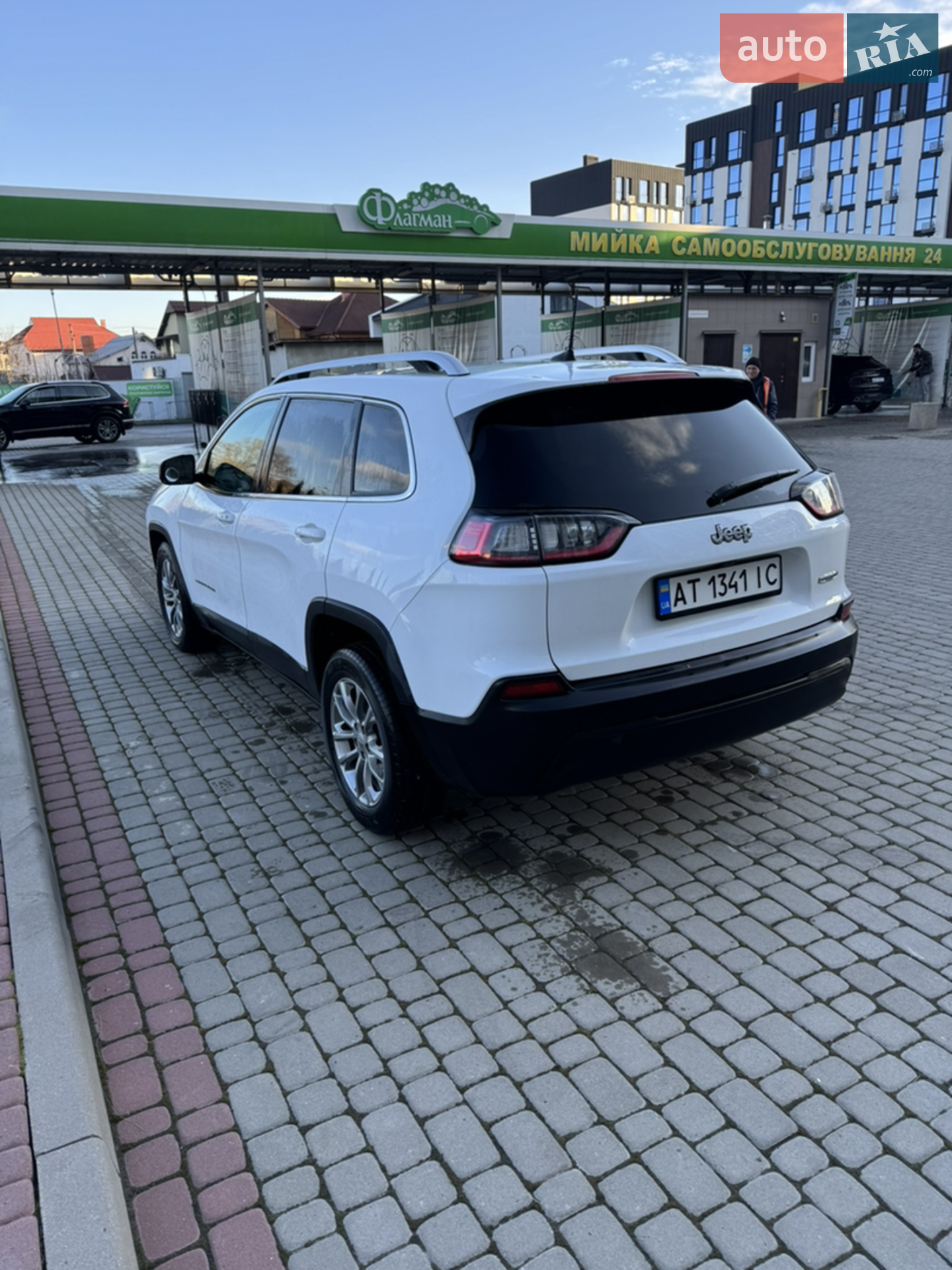 2018 Jeep Cherokee - мініатюра 9