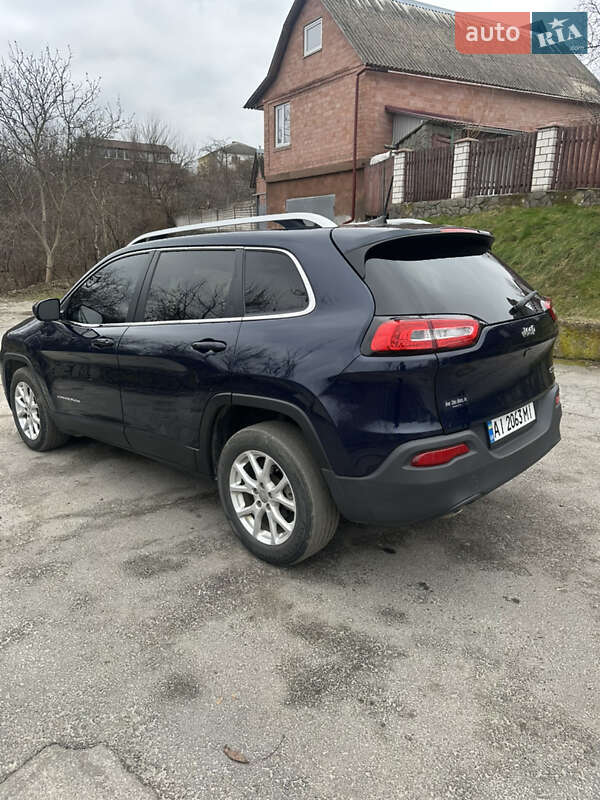 Внедорожник / Кроссовер Jeep Cherokee 2015 в Киеве