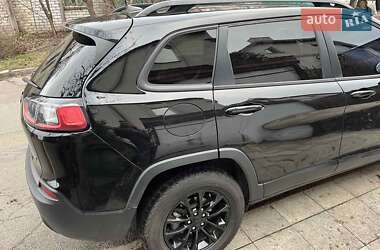 Внедорожник / Кроссовер Jeep Cherokee 2019 в 