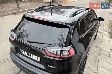 Внедорожник / Кроссовер Jeep Cherokee 2019 в 
