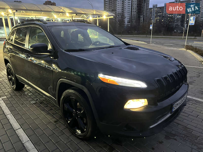 Внедорожник / Кроссовер Jeep Cherokee 2017 в Киеве