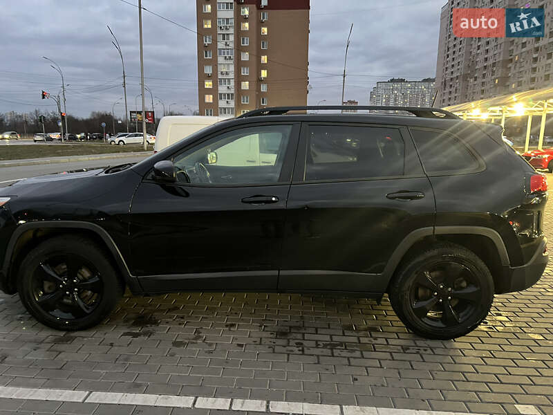Внедорожник / Кроссовер Jeep Cherokee 2017 в Киеве
