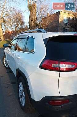 Позашляховик / Кросовер Jeep Cherokee 2016 в 