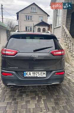 Внедорожник / Кроссовер Jeep Cherokee 2014 в 