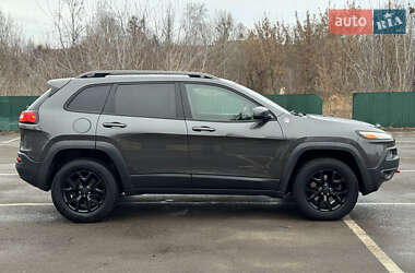 Внедорожник / Кроссовер Jeep Cherokee 2017 в Дубно