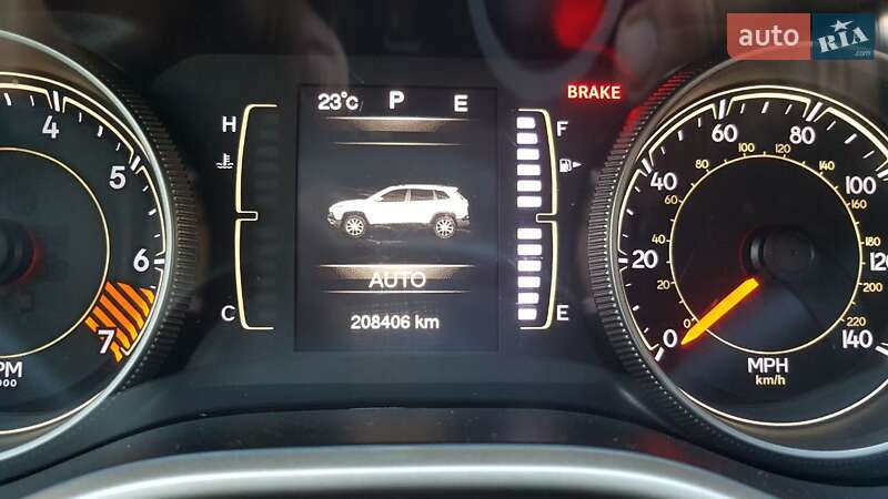 Внедорожник / Кроссовер Jeep Cherokee 2015 в Ирпене