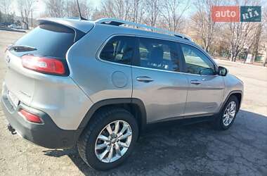 Внедорожник / Кроссовер Jeep Cherokee 2015 в 