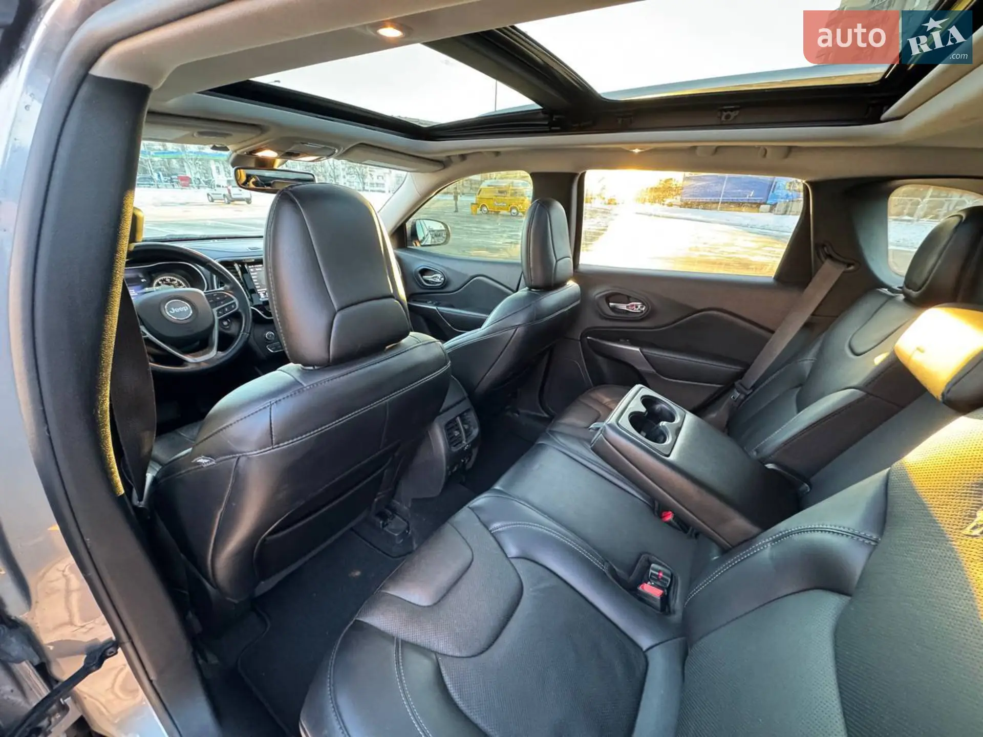2020 Jeep Cherokee - мініатюра 13