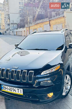 Внедорожник / Кроссовер Jeep Cherokee 2014 в 