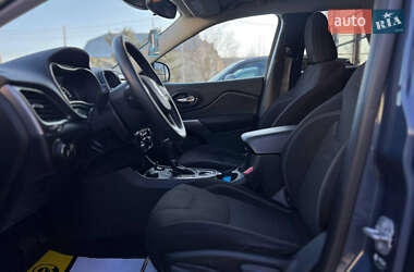 Внедорожник / Кроссовер Jeep Cherokee 2021 в 