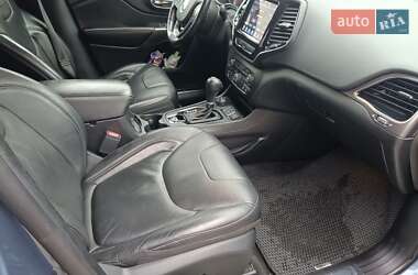 Внедорожник / Кроссовер Jeep Cherokee 2020 в 