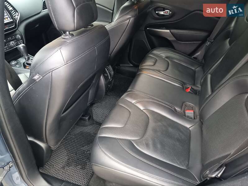 Позашляховик / Кросовер Jeep Cherokee 2020 в Тернополі