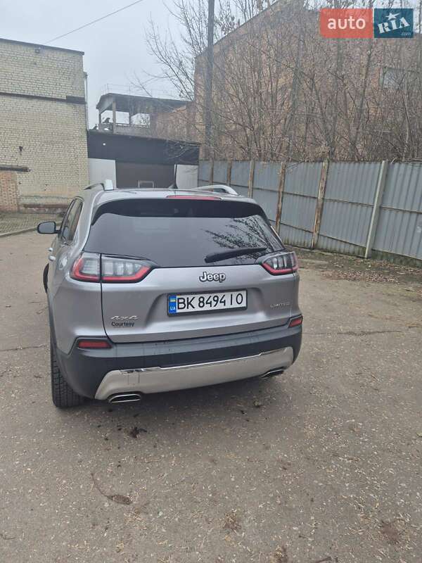 Внедорожник / Кроссовер Jeep Cherokee 2020 в Ровно