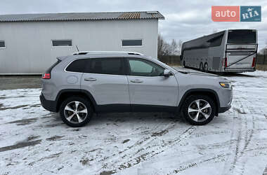Внедорожник / Кроссовер Jeep Cherokee 2019 в 