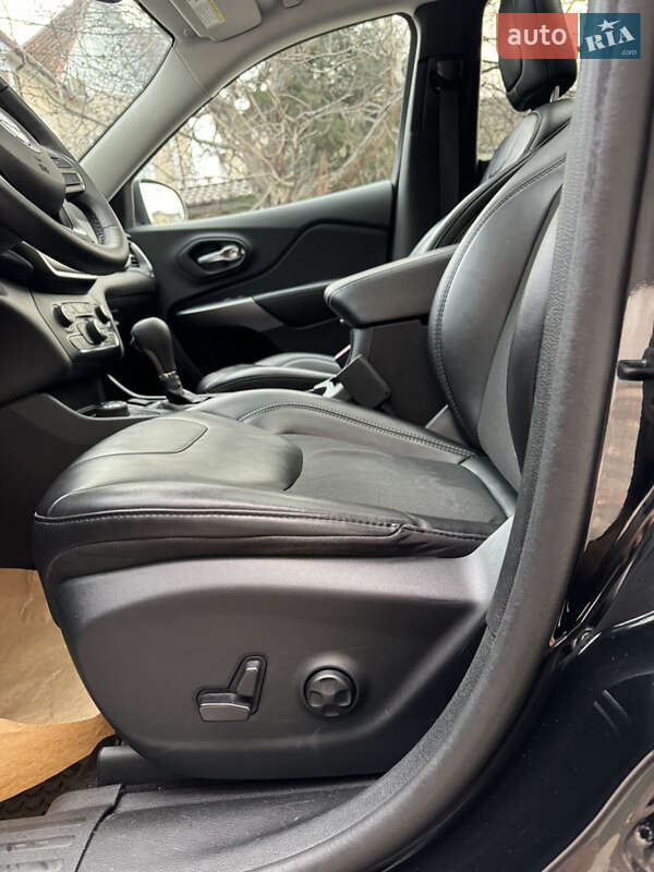 Внедорожник / Кроссовер Jeep Cherokee 2018 в Одессе фото 18 Внедорожник / Кроссовер Jeep Cherokee 2018 в Одессе