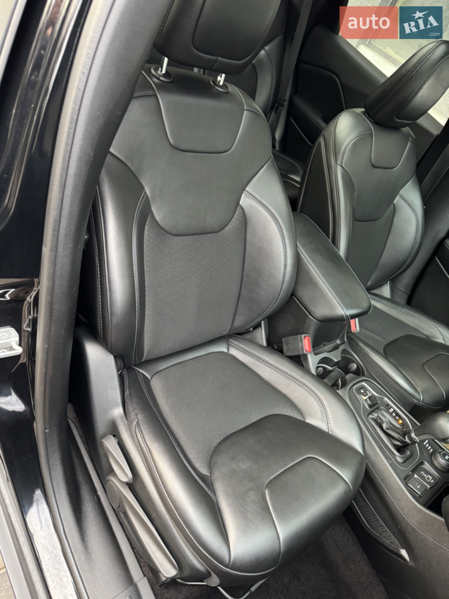 2018 Jeep Cherokee - мініатюра 25