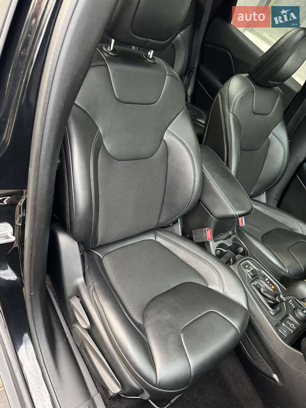 Внедорожник / Кроссовер Jeep Cherokee 2018 в Одессе фото 25 Внедорожник / Кроссовер Jeep Cherokee 2018 в Одессе