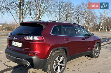 Позашляховик / Кросовер Jeep Cherokee 2019 в 