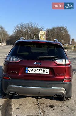 Позашляховик / Кросовер Jeep Cherokee 2019 в 
